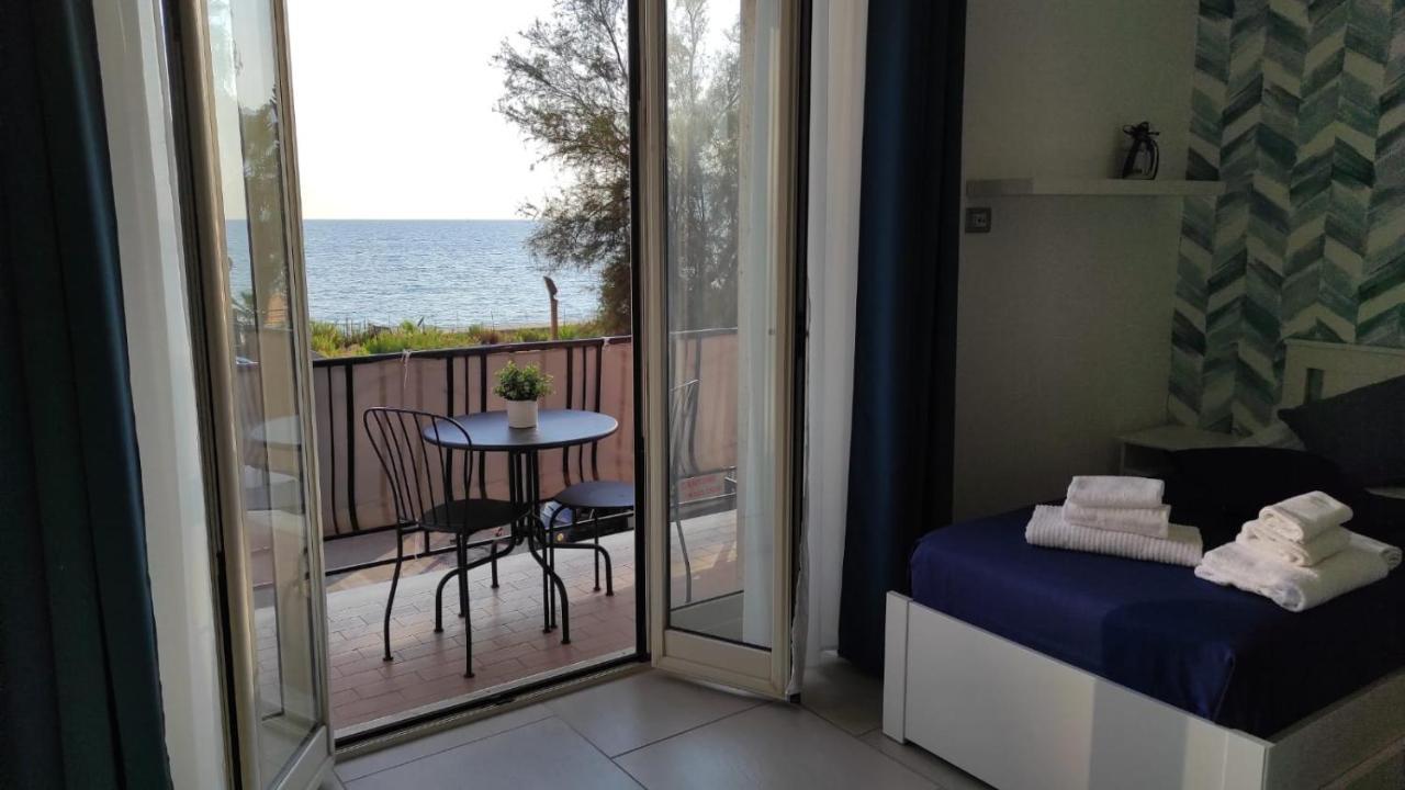 La Dimora Delle Sirene Apartment Salerno Luaran gambar